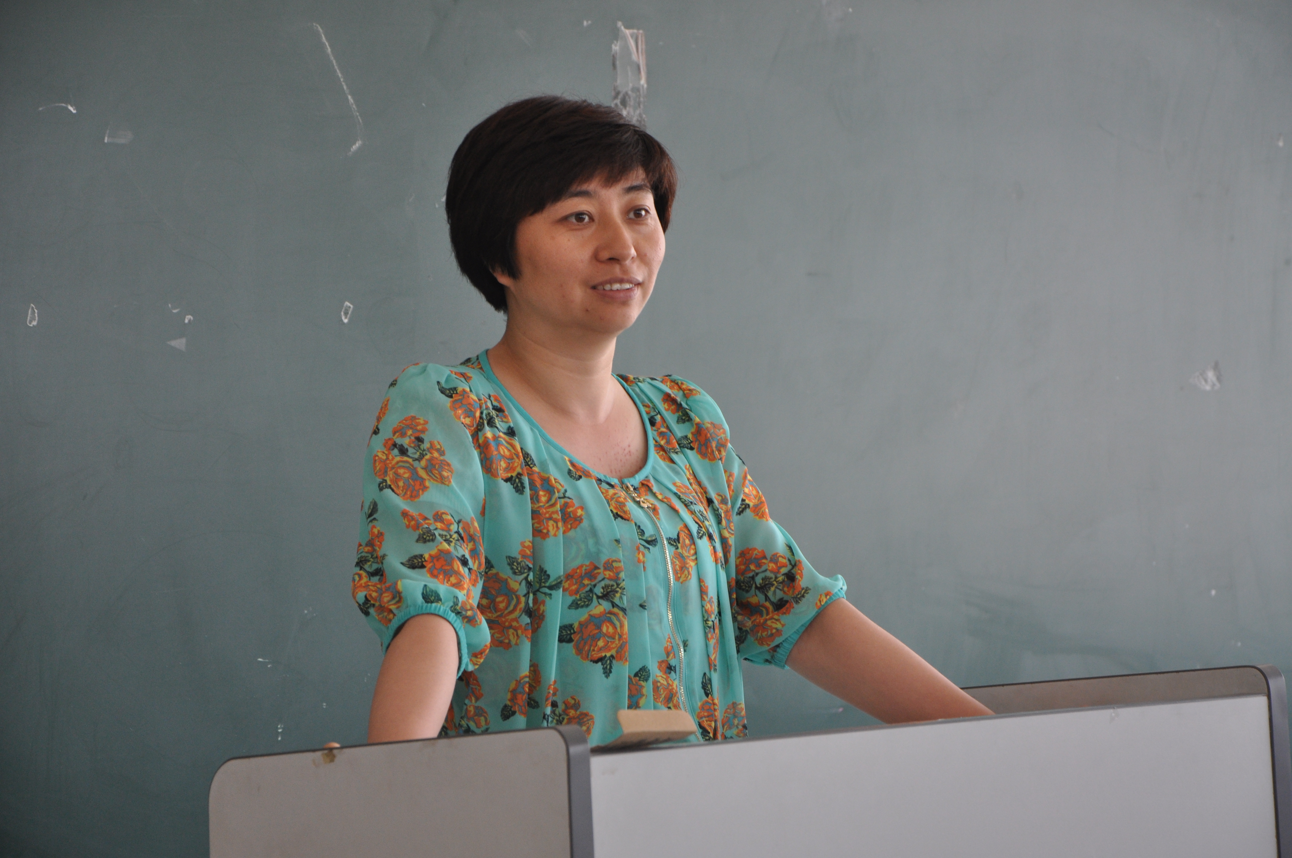 20140606-娱乐游戏平台大全
各年级班级负责人会议01.JPG